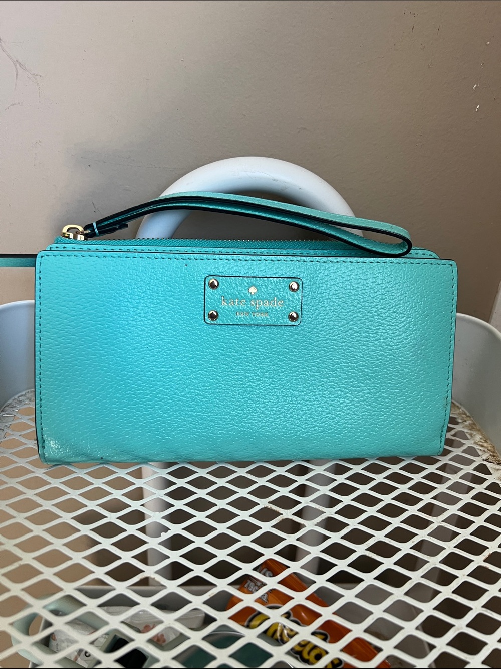 Beautiful.. KATE SPADE Wristlet.